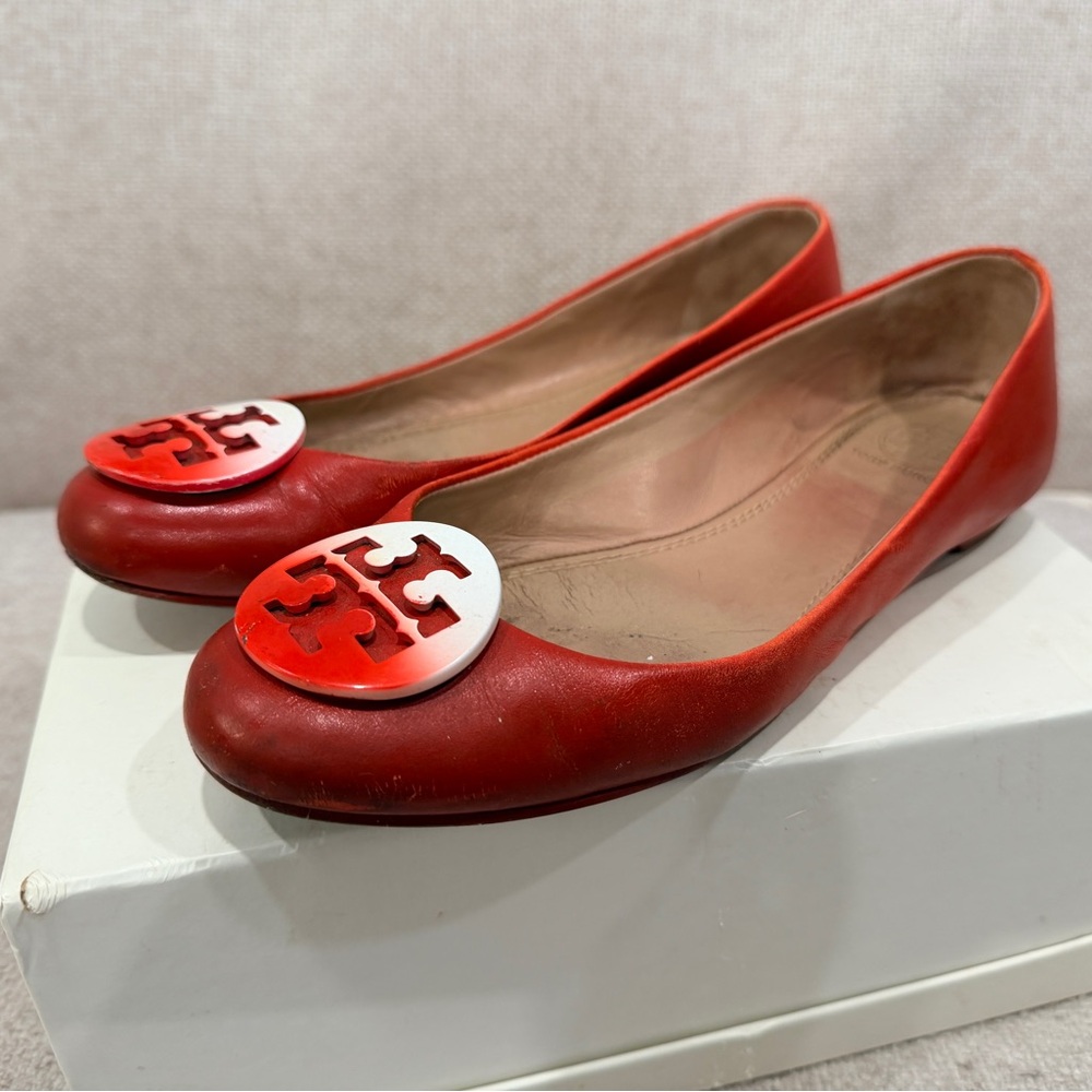 Tory Burch Red leather Flats with Logo Accent